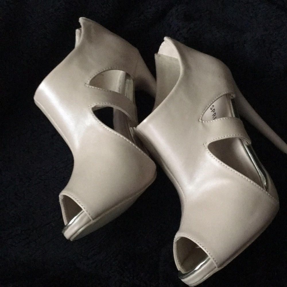 Nude Call it Spring Sandals - Picture 6 of 6